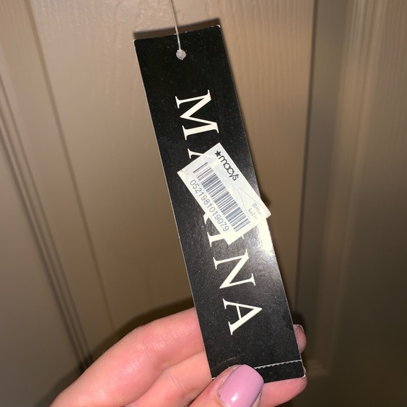 Sparkly Shaw - Picture 3 of 7